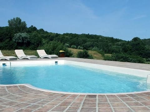 in Montescudaio mit Großem Garten