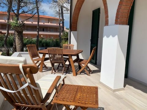APPARTEMENT MIT MEERBLICK