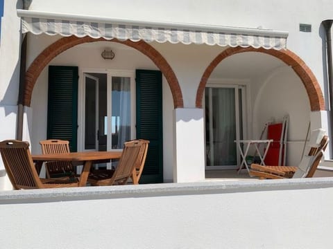 APPARTEMENT MIT MEERBLICK