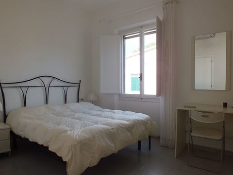 TERRASSENWOHNUNG MIT MEERBLICK