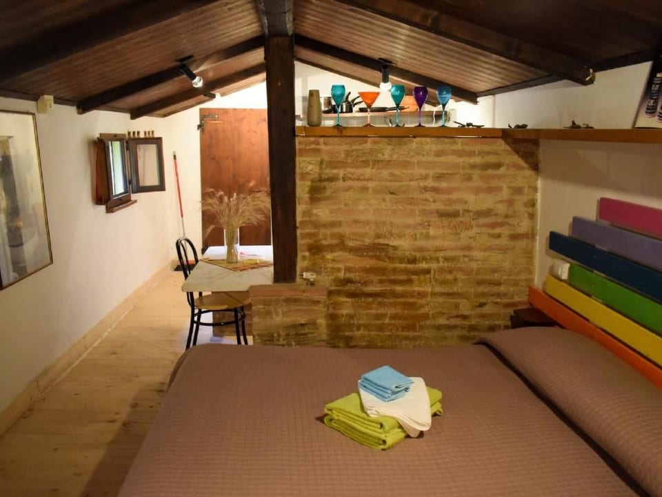 Studio BUBO - Pool - Ausblick- Kunst - Cesano