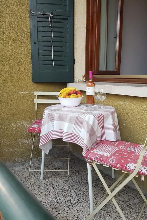 in Salò mit Grill, Terrasse und Garten