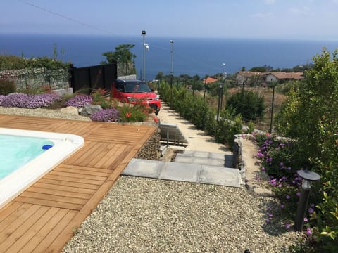 Zyklopenhaus. Erstaunliche Aussicht und privates Mini-Spa