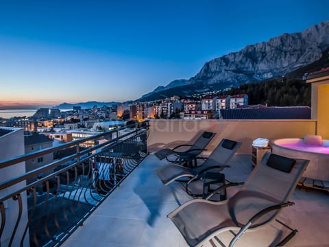 Penthouse Skytub