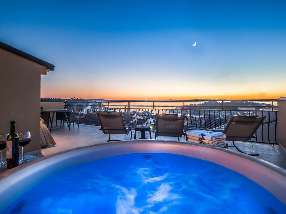 Penthouse Skytub - Makarska