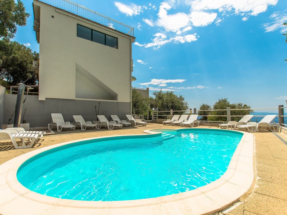 Ozzi avec piscine privée - Makarska