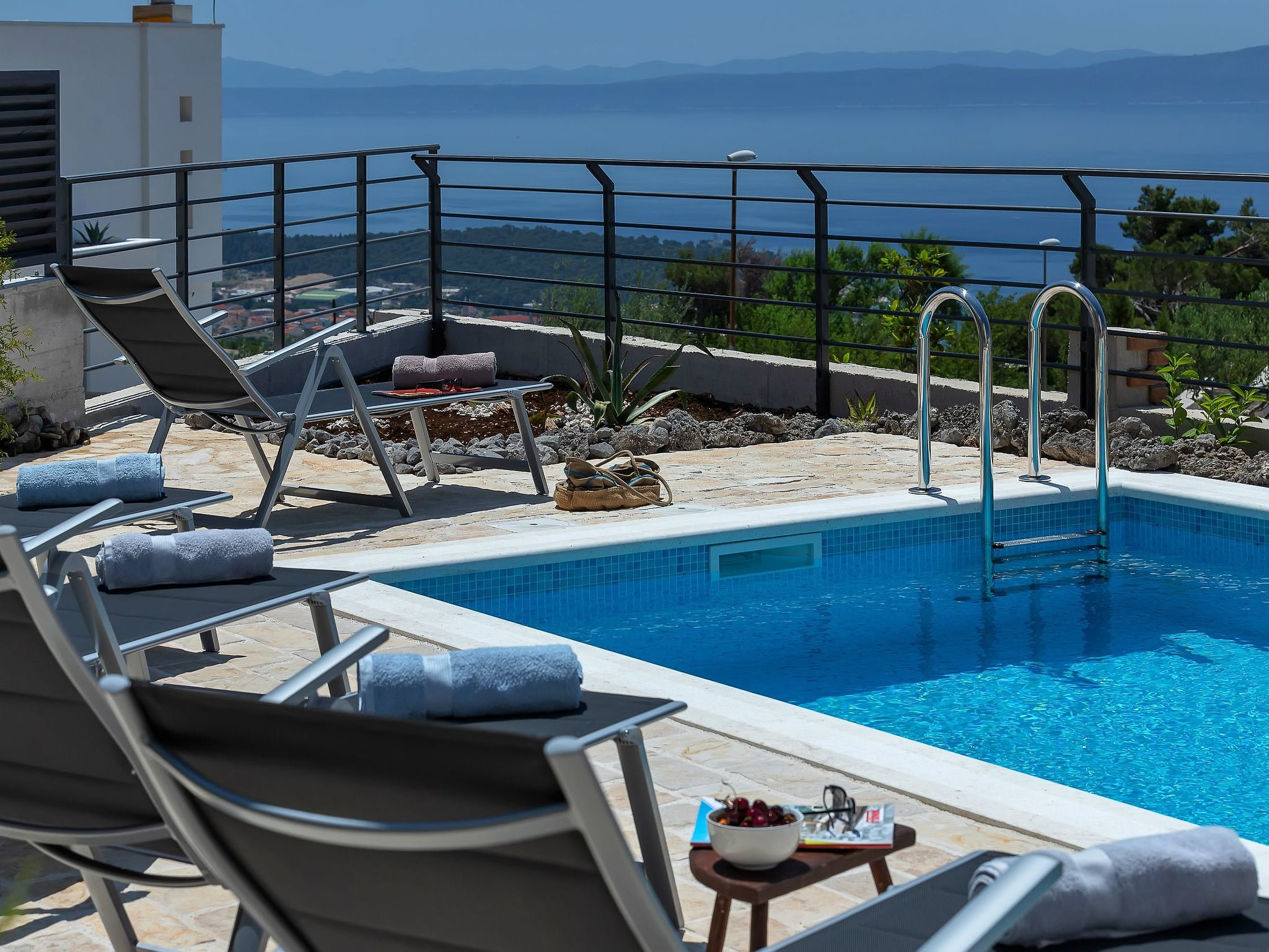 Moderne Villa Smart mit Pool und Meerblick