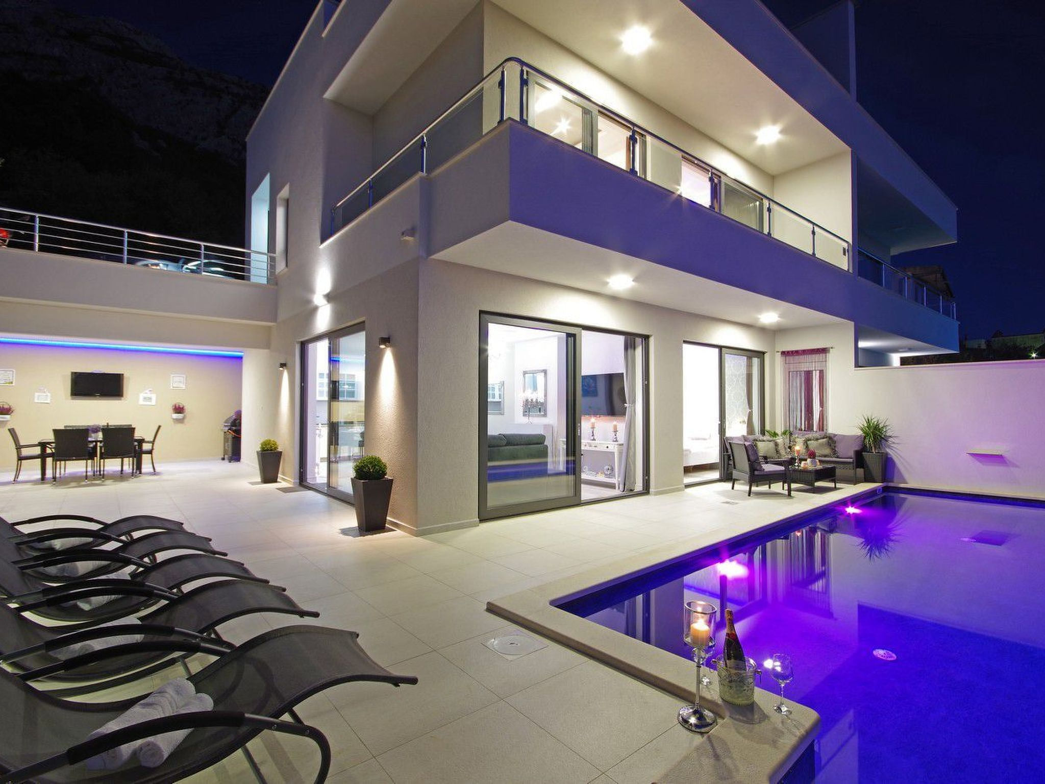 in Makarska mit Schöner Terrasse