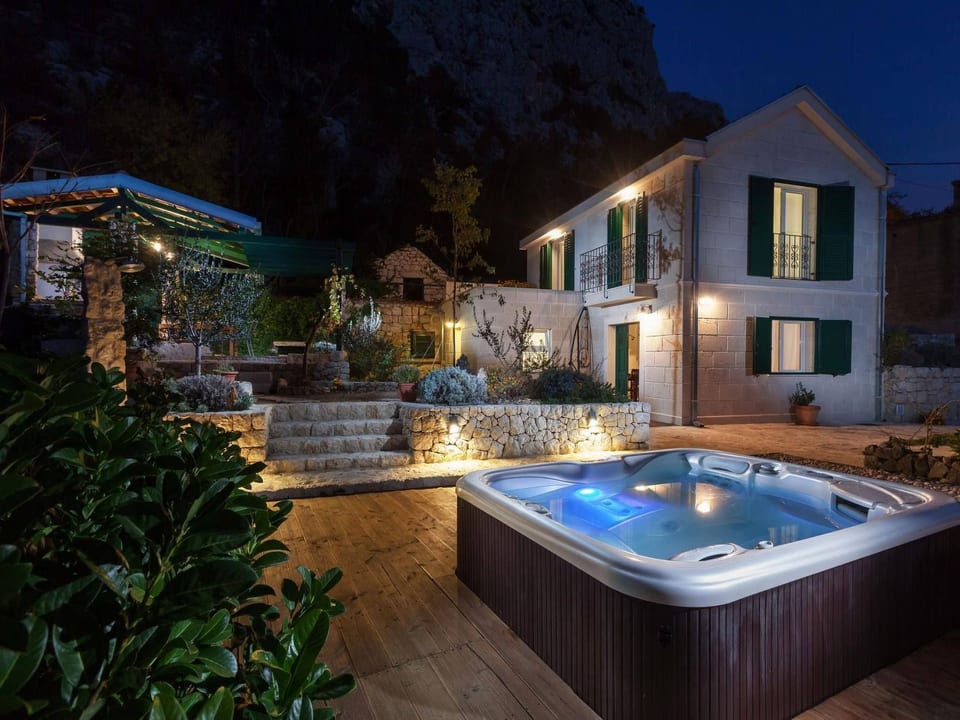 mit Whirlpool - Makarska