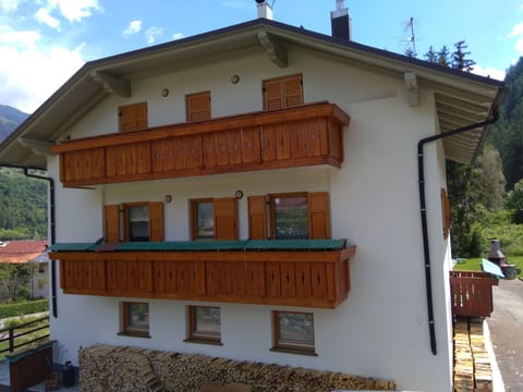 Haus Bezzi in Pellizzano