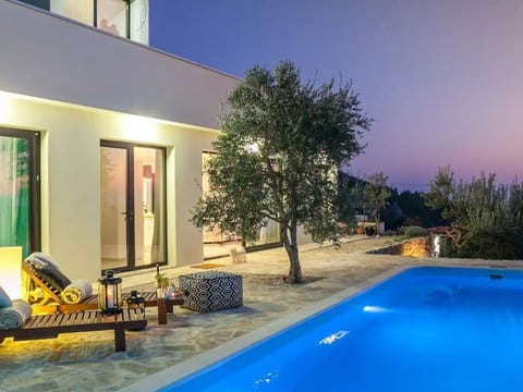 Stylische Villa -Tres Chic- in Makarska