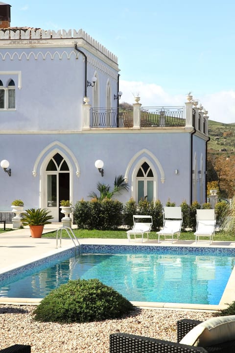 Geräumiges Ferienhaus mit Pool