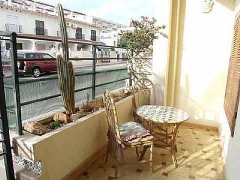 mit Terrasse