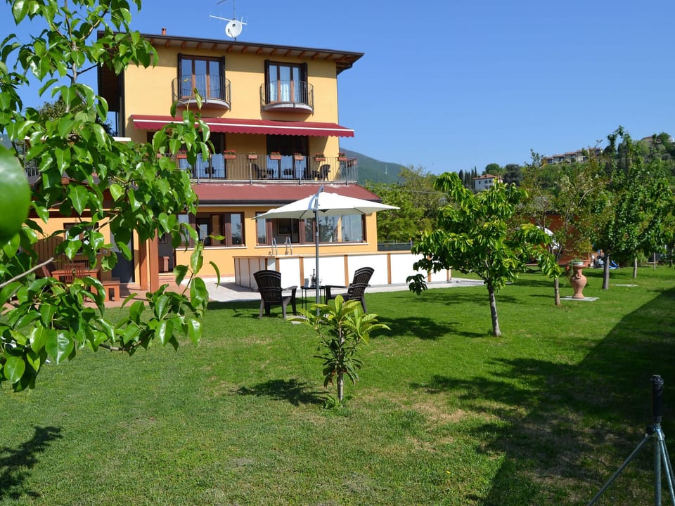 Appto. Villa La Veranda mit Garten und Pool - Salò