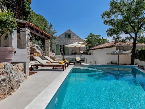 Villa Montes