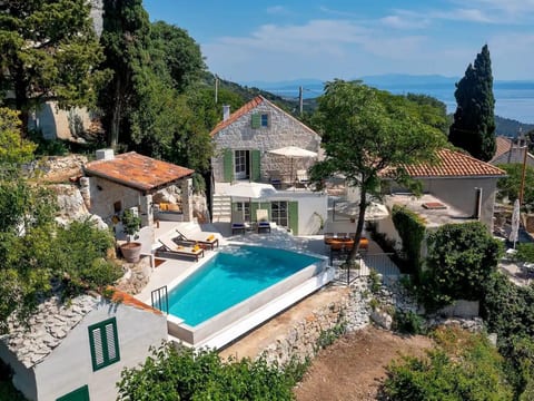Villa Montes