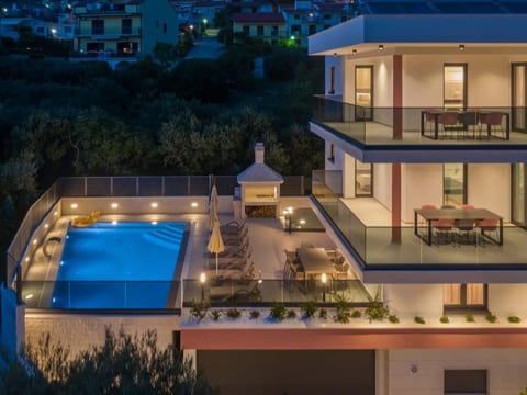 Villa VID