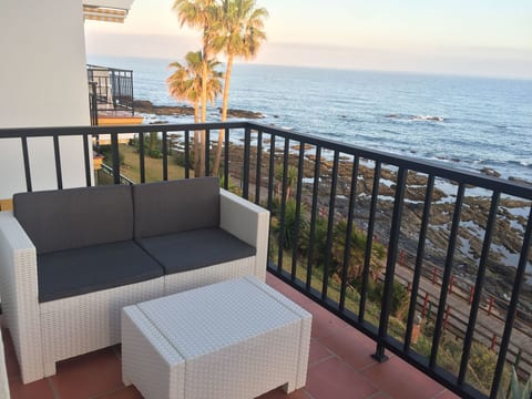 Wunderschöne Ferienwohnung in Las Lagunas De Mijas mit Möblierter Terrasse
