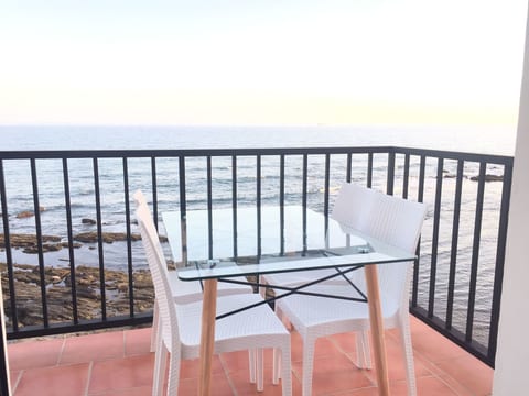 Wunderschöne Ferienwohnung in Las Lagunas De Mijas mit Möblierter Terrasse