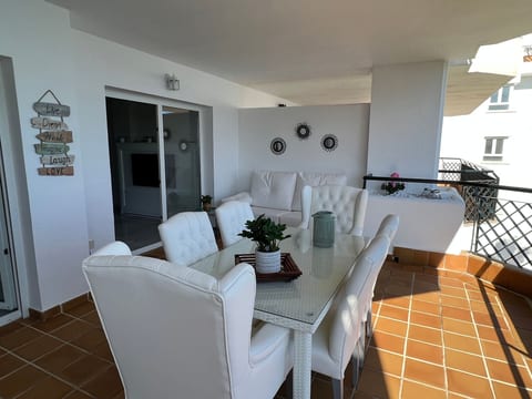 in Sitio De Calahonda mit Privatem Parkplatz und Meerblick