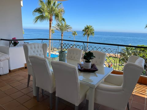 in Sitio De Calahonda mit Privatem Parkplatz und Meerblick