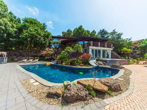 Ferienvilla mit privatem Pool