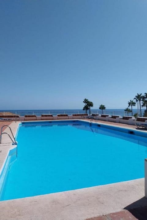 Appartement-Villa, Beach Front