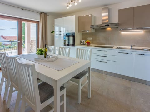Wohnung im Erdgeschoss mit Terrasse
