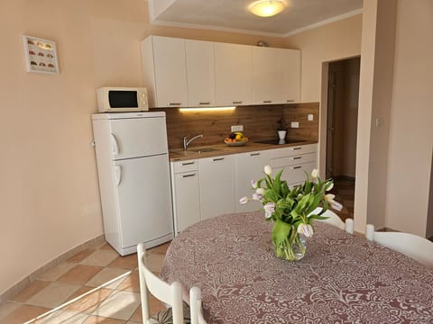 Wohnung in Crikvenica mit Balkon
