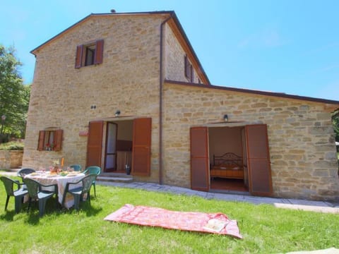 Wohnung in Apecchio mit Garten