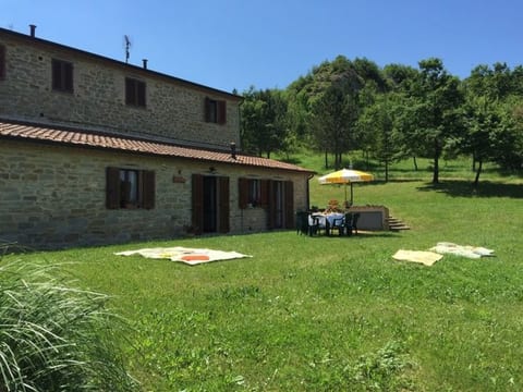 Wohnung in Apecchio mit Garten