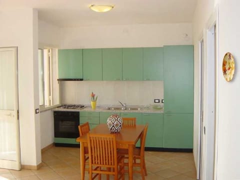 Zwei-Zimmer-Wohnung 1