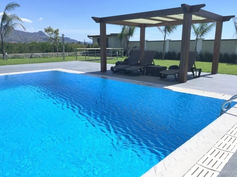 Ferienvilla 'Villa Fenice' mit privatem Pool