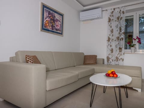 Apartment Emilia