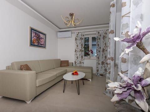 Apartment Emilia