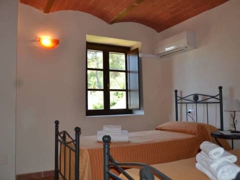 Luxus-Drei-Zimmer-Wohnung mit privatem Garten