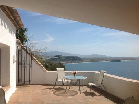 Villa mit außergewöhnlicher Aussicht und beheiztem Pool