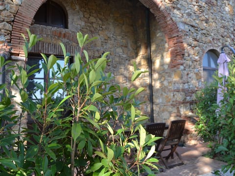 Apartment mit offenem Schlafboden und Garten
