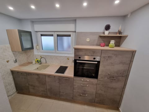 Wohnung in Crikvenica mit privatem Parkplatz