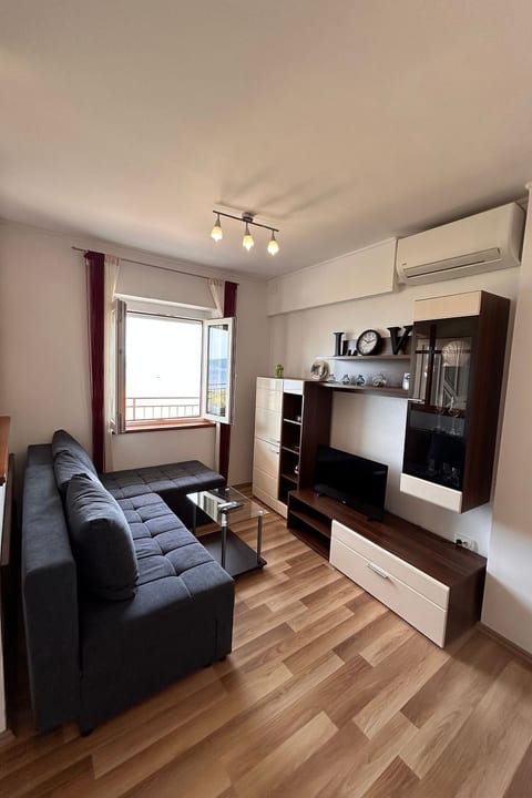 Appartement mit Jacuzzi und Meerblick