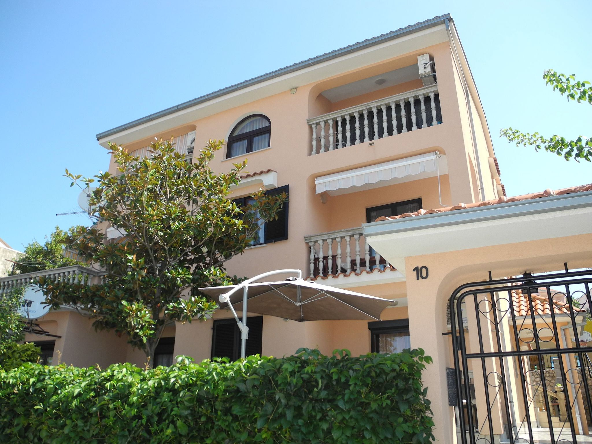 Wohnung in Crikvenica mit Terrasse und Grill