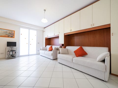Wohnung Borghetto Santo Spirito mit Terrasse