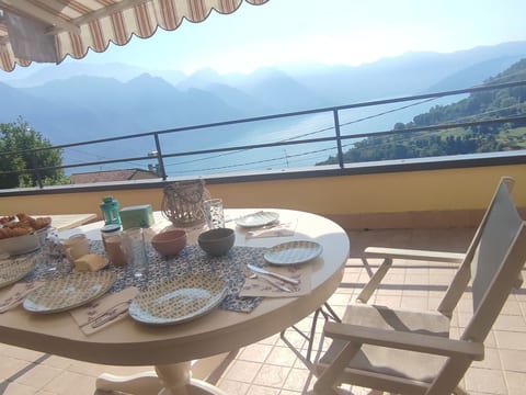 Le Terrazzwe - Drei-Zimmer-Wohnung mit Terrasse und Pool