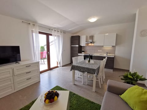 Wohnung in Crikvenica mit Terrasse und Meerblick