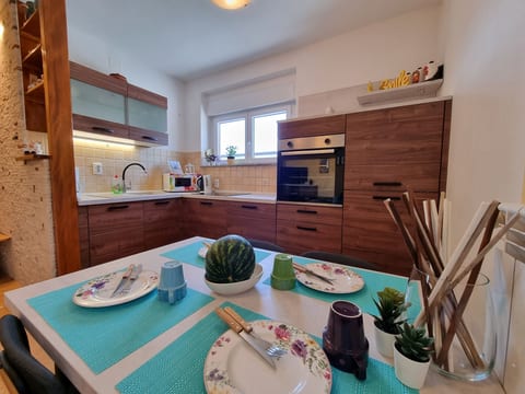 Kitchen / Dining Room