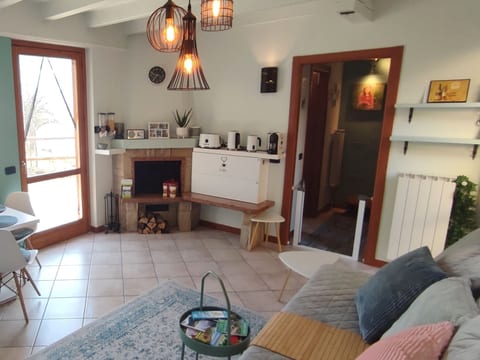 Oasi Azzurra - Drei-Zimmer-Wohnung in einer kleinen Villa mit Terrasse