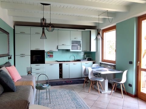 Oasi Azzurra - Drei-Zimmer-Wohnung in einer kleinen Villa mit Terrasse