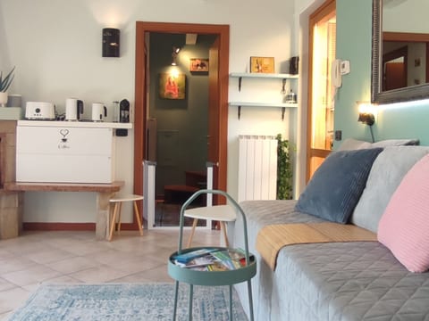 Oasi Azzurra - Drei-Zimmer-Wohnung in einer kleinen Villa mit Terrasse