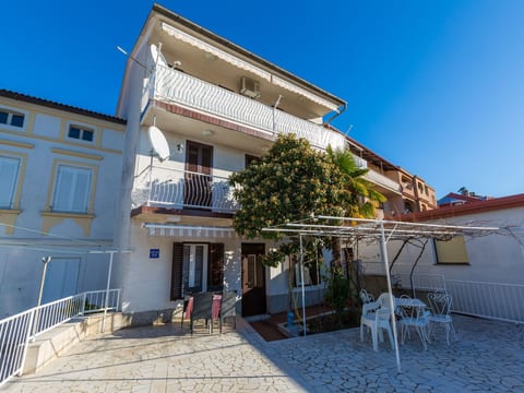 Schönes Appartement mit Terrasse