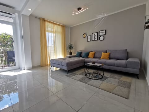 Gemütliche 2-Schlafzimmer-Wohnung mit Meerblick, Crikvenica